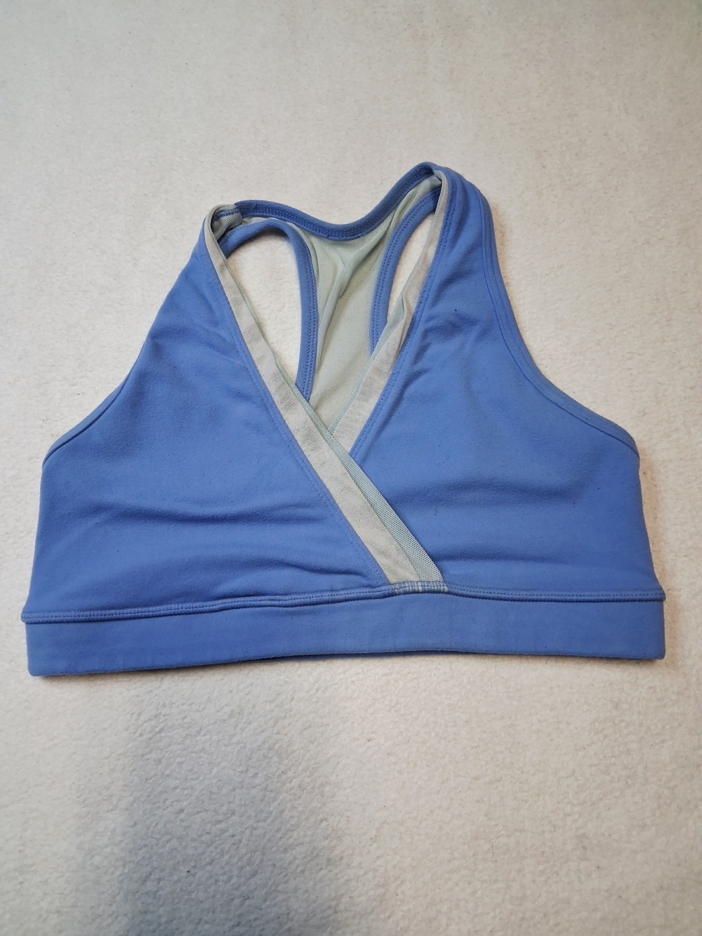 4/20$ lululemon athletica Blue Racerback Sports Bra with Contrast Trim